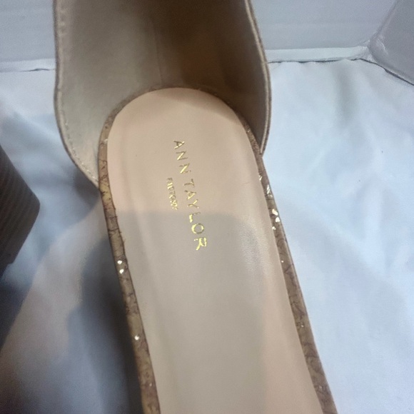 ANN TAYLOR SANDALS - Picture 4 of 13